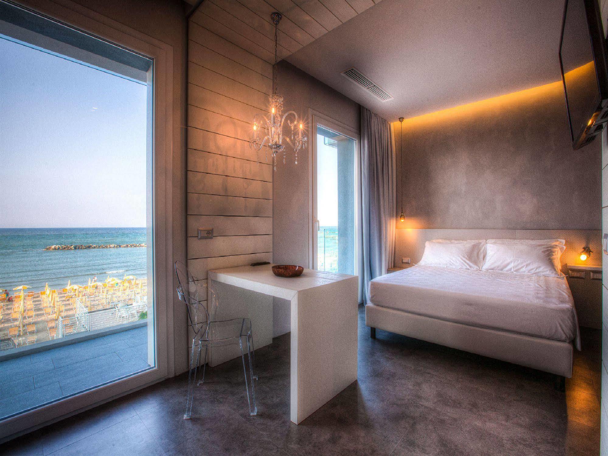 Bell Suite Hotel Bellaria-Igea Marina Exterior photo