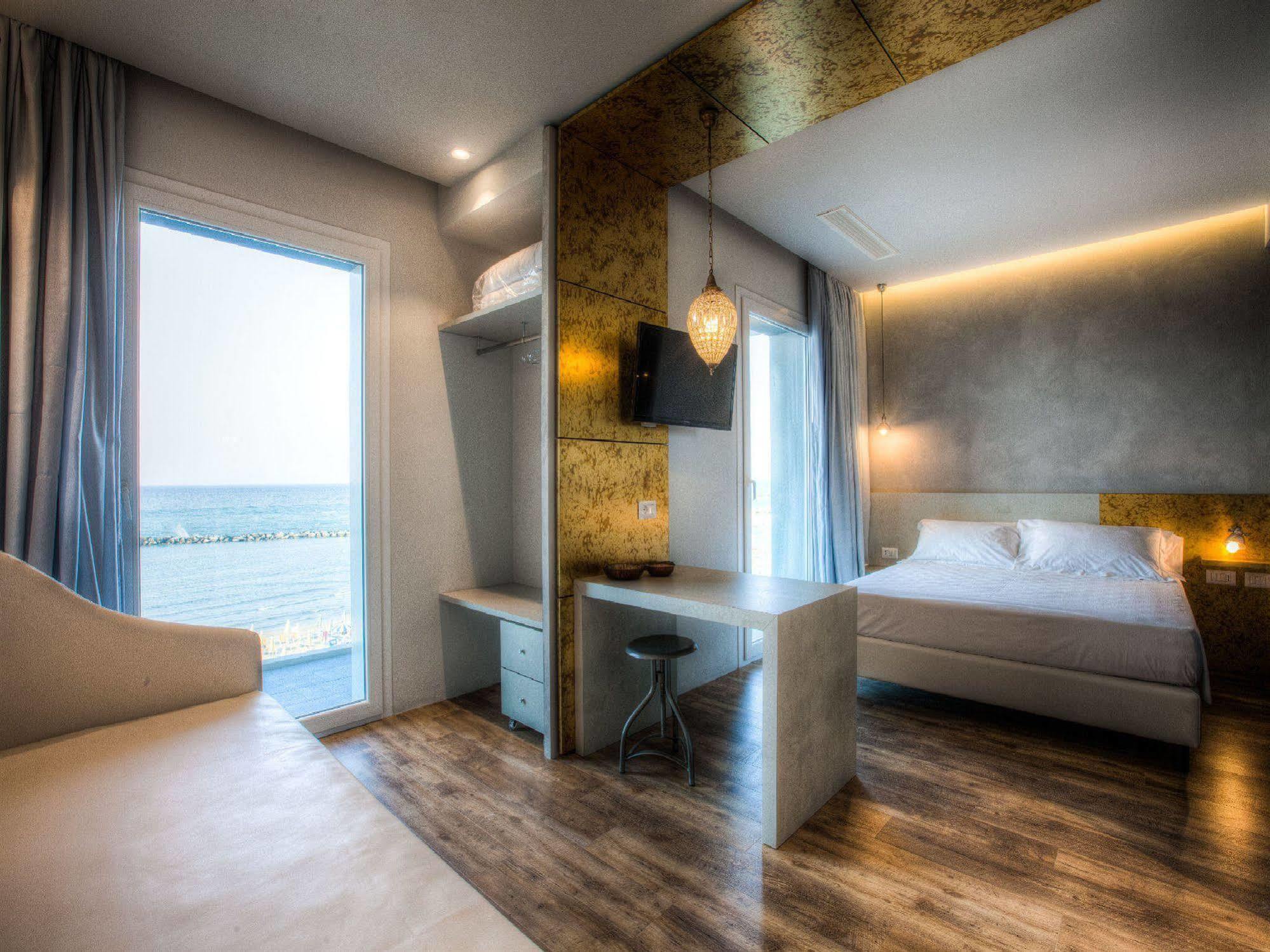 Bell Suite Hotel Bellaria-Igea Marina Exterior photo